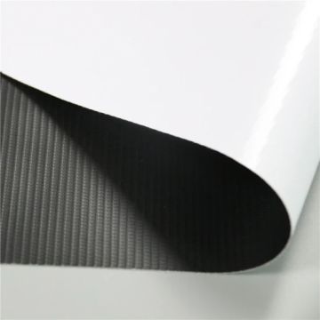 Lona fundida de 450 con trasera negra - 1.10x50m.